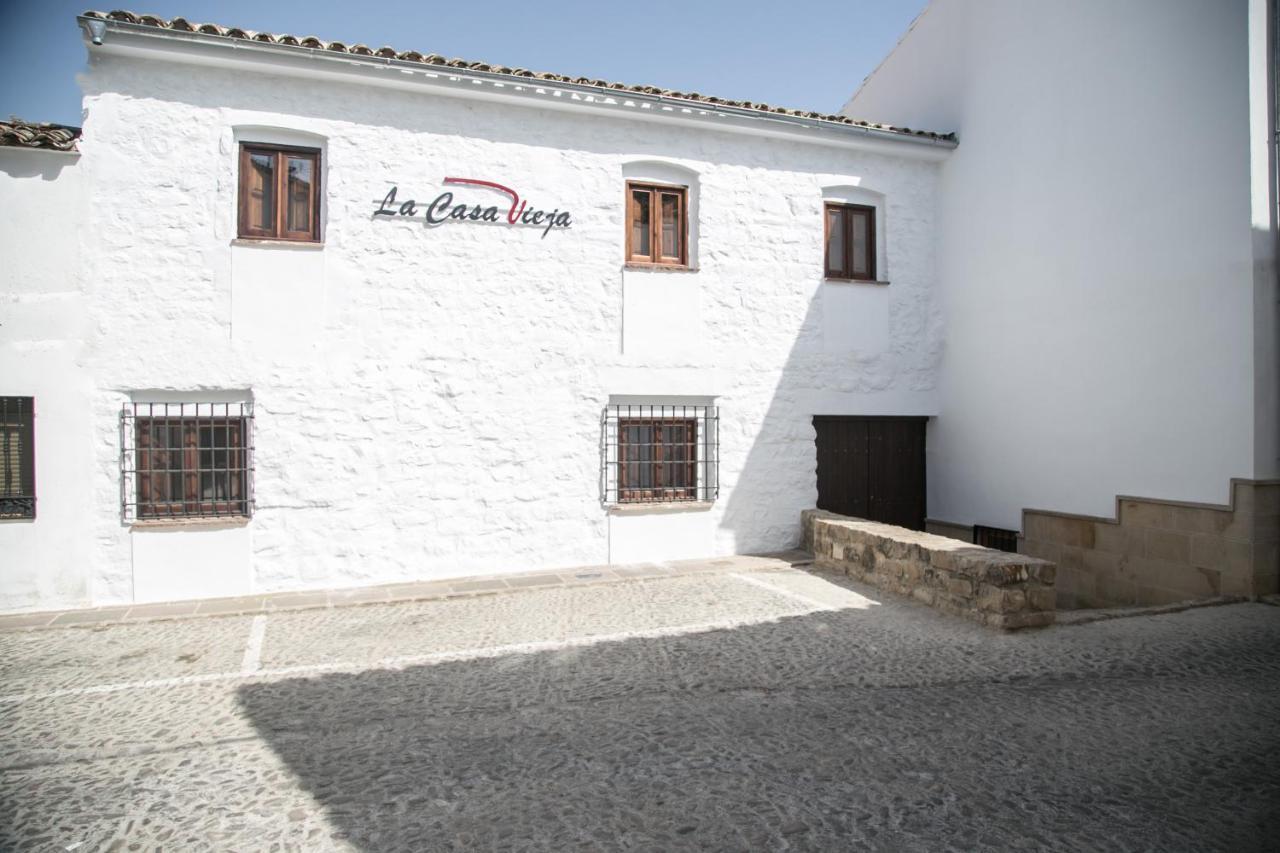Apartamentos Turisticos La Casa Vieja Sabiote Exterior foto