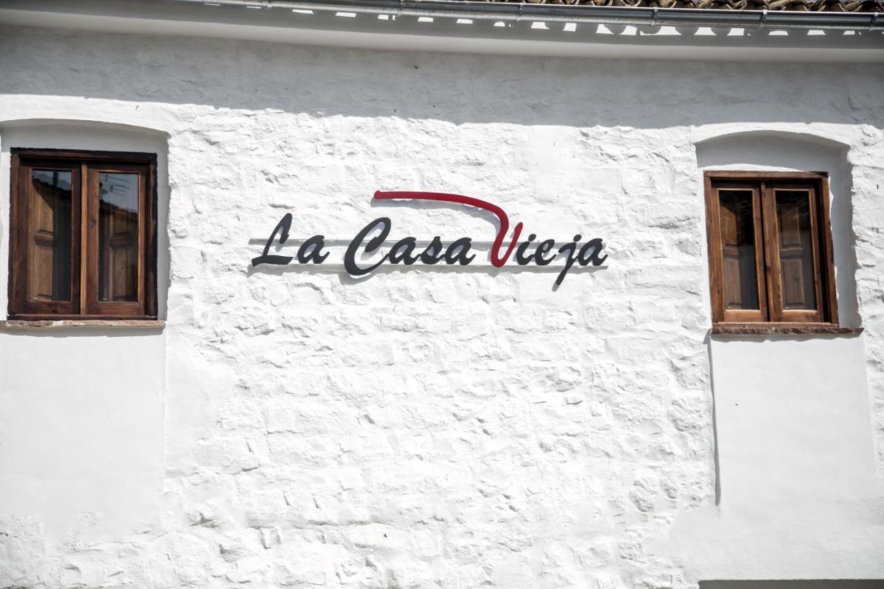 Apartamentos Turisticos La Casa Vieja Sabiote Exterior foto
