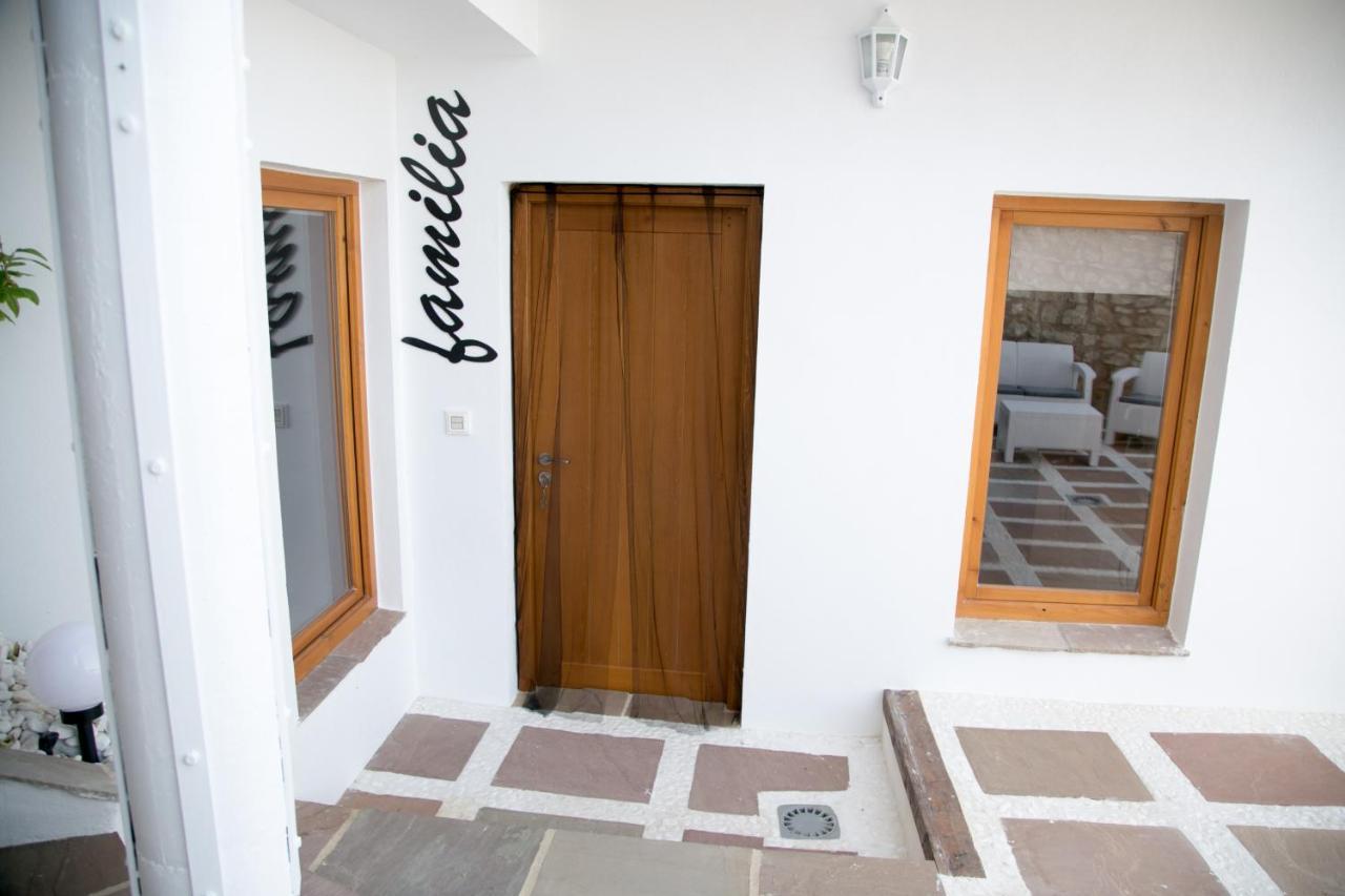 Apartamentos Turisticos La Casa Vieja Sabiote Exterior foto